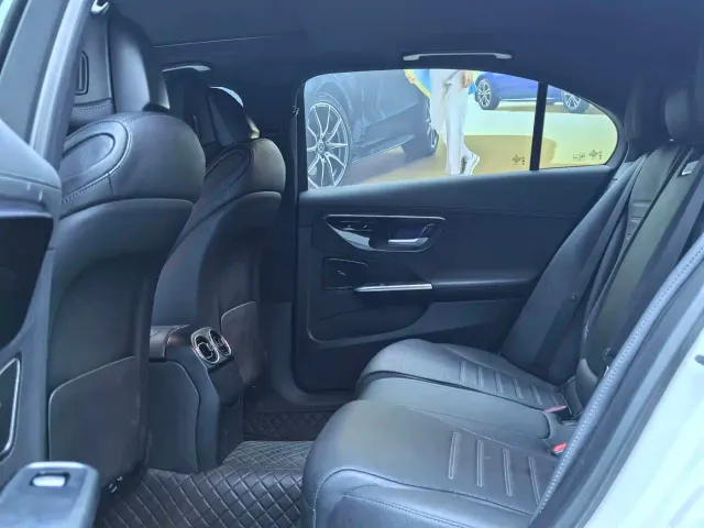 Mercedes-Benz C-Class — Фото автомобиля 24