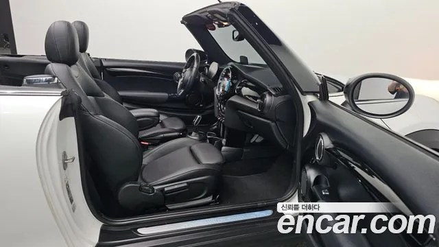 Mini Cooper Convertible — Фото автомобиля 18