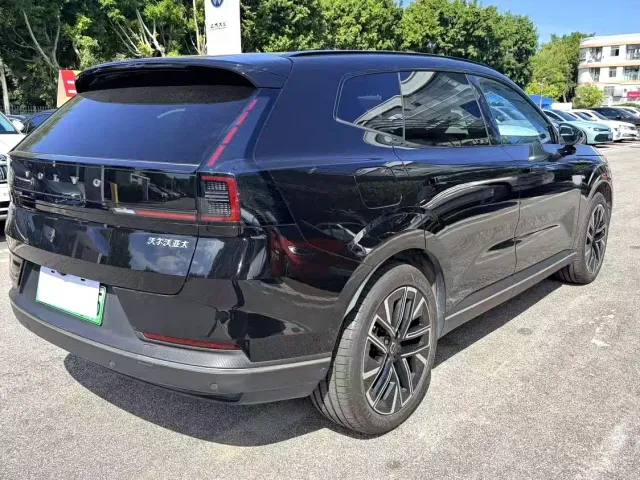 Volvo XC70 Plug-in Hybrid — Фото автомобиля 7