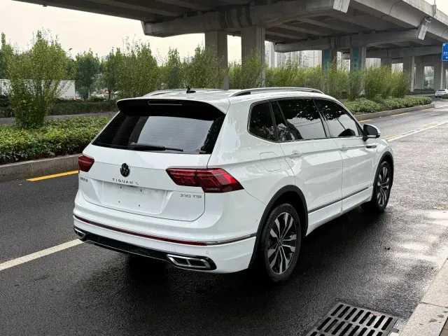 Volkswagen Tiguan L — Фото автомобиля 4