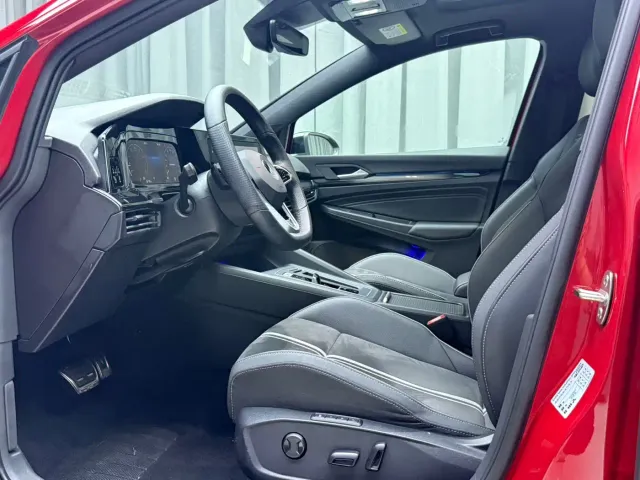 Volkswagen Golf — Фото автомобиля 15