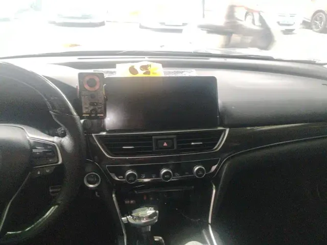 Honda Accord — Фото автомобиля 12