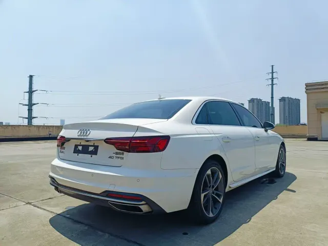 Audi A4L — Фото автомобиля 9