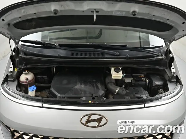 Hyundai Staria Staria 4WD Lounge 9 мест — Фото автомобиля 6