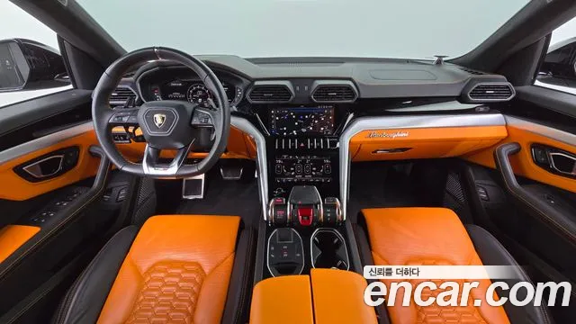 Lamborghini Urus — Фото автомобиля 10