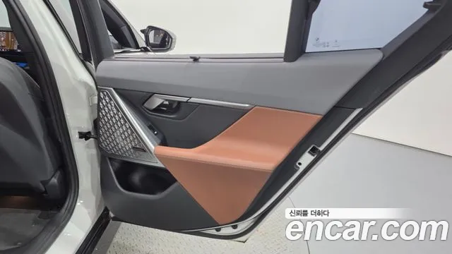 BMW i5 G60 — Фото автомобиля 14