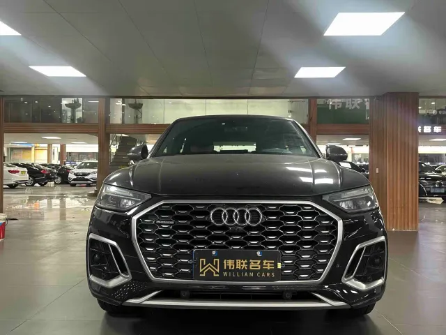 Audi Q5L Sportback — Фото автомобиля 2