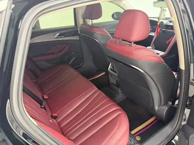 Hongqi H5 — Фото автомобиля 6