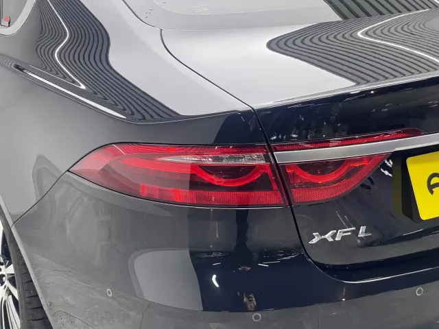 Jaguar XFL — Фото автомобиля 20