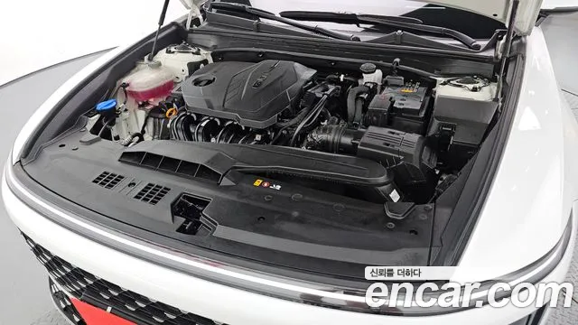 Hyundai Grandeur Grandeur (GN7) 2.5 Бензин 2WD — Фото автомобиля 6