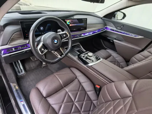 BMW 7 Series — Фото автомобиля 5