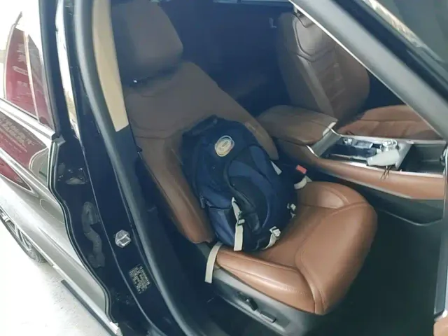 Ford Explorer — Фото автомобиля 24