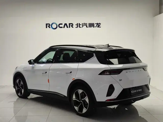 Arcfox Alpha T — Фото автомобиля 6