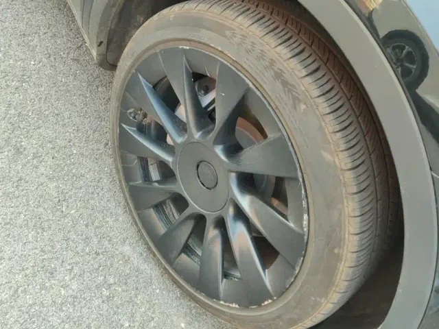 Tesla Model Y — Фото автомобиля 6