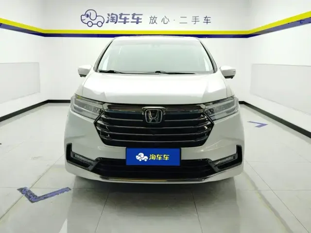 Honda Odyssey — Фото автомобиля 2