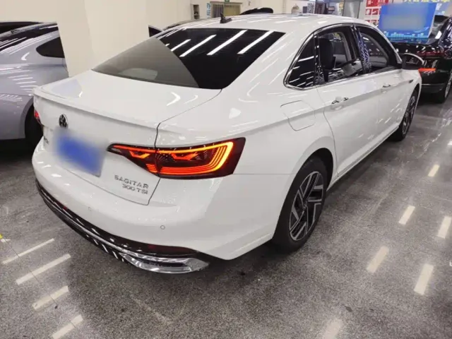Volkswagen Sagitar — Фото автомобиля 6