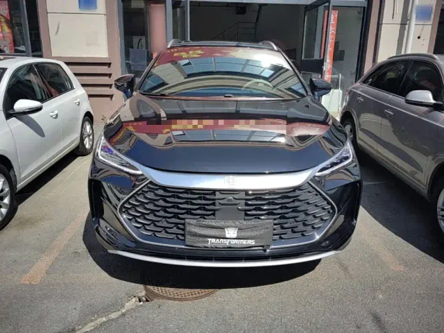 BYD Tang — Фото автомобиля 2
