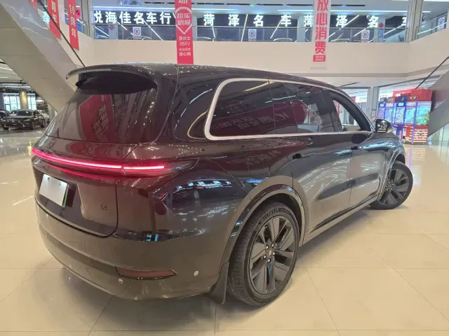 Li Auto L9 — Фото автомобиля 6