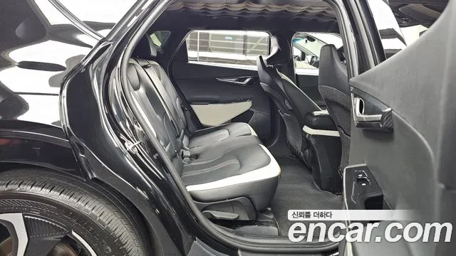 Kia EV6 — Фото автомобиля 12