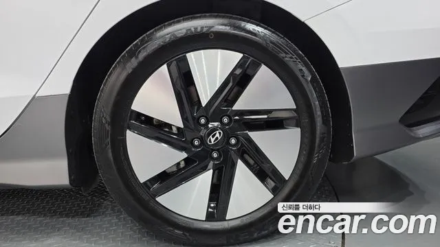 Hyundai Ioniq 6 — Фото автомобиля 6