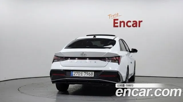 Hyundai Avante — Фото автомобиля 4