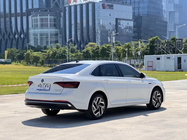 Volkswagen Sagitar — Фото автомобиля 6