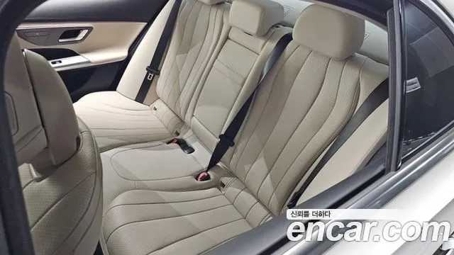 Mercedes-Benz E-Class W214 — Фото автомобиля 29