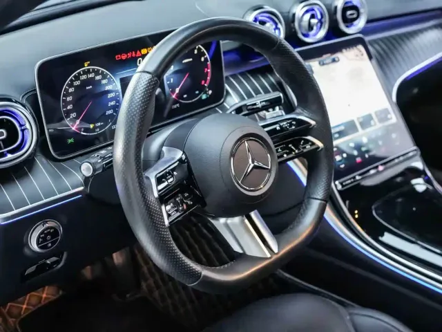 Mercedes-Benz C-Class — Фото автомобиля 6