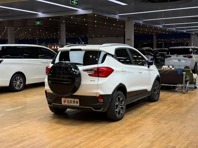 BYD Yuan Pro — Фото автомобиля 9