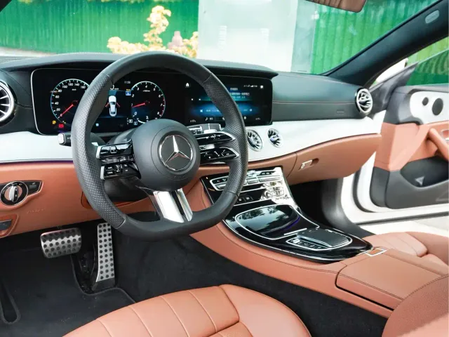 Mercedes-Benz E-Class — Фото автомобиля 9