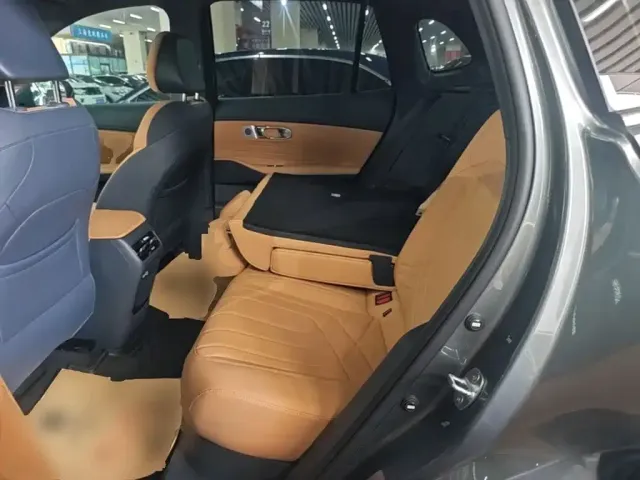 Geely Galaxy Galaxy Starship 7 EM-i 2025 Model 120km Explorer+ Edition — Фото автомобиля 12