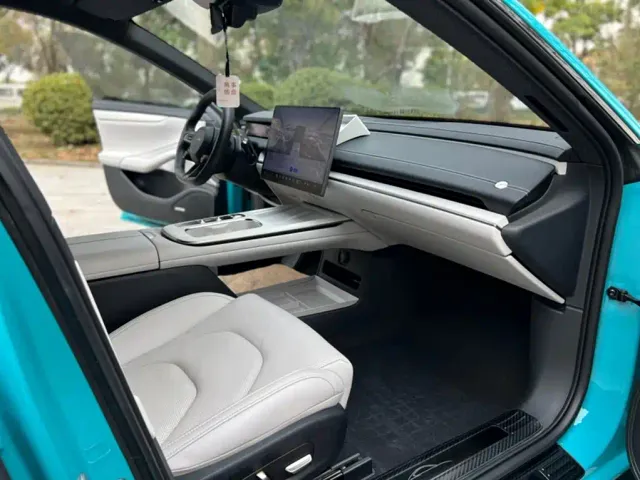 Xiaomi SU7 — Фото автомобиля 6