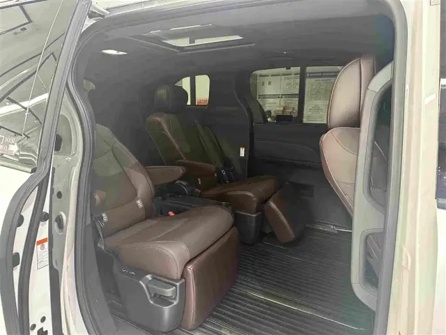 Toyota Granvia — Фото автомобиля 16