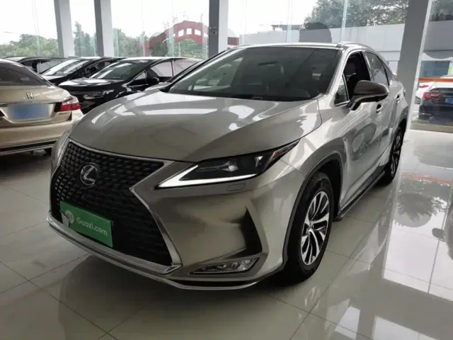 Фотография автомобиля — Lexus RX