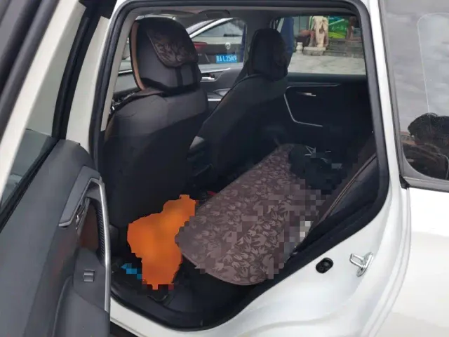 Toyota RAV4 — Фото автомобиля 13