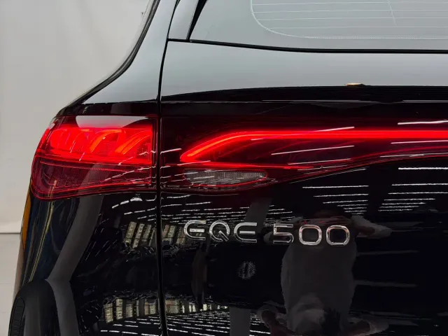 Mercedes-Benz EQE SUV — Фото автомобиля 5