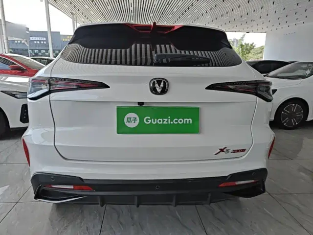 Changan X5 Plus — Фото автомобиля 3