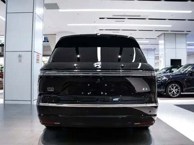 Nio ES8 — Фото автомобиля 7