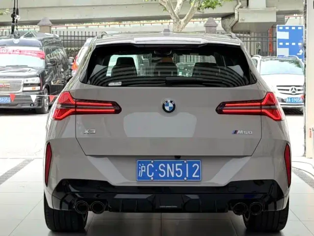BMW X3 M50 — Фото автомобиля 4