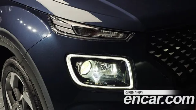 Hyundai Venue — Фото автомобиля 7