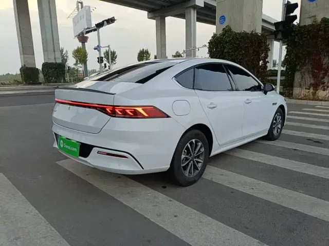 BYD Qin PLUS — Фото автомобиля 6