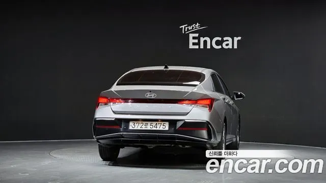 Hyundai Avante CN7 — Фото автомобиля 4