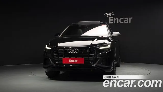 Audi Q8 55 TFSI quattro Premium — Фото автомобиля 3