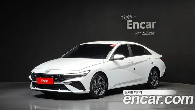 Фотография автомобиля — Hyundai Avante CN7