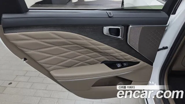 Kia K8 Hybrid — Фото автомобиля 14