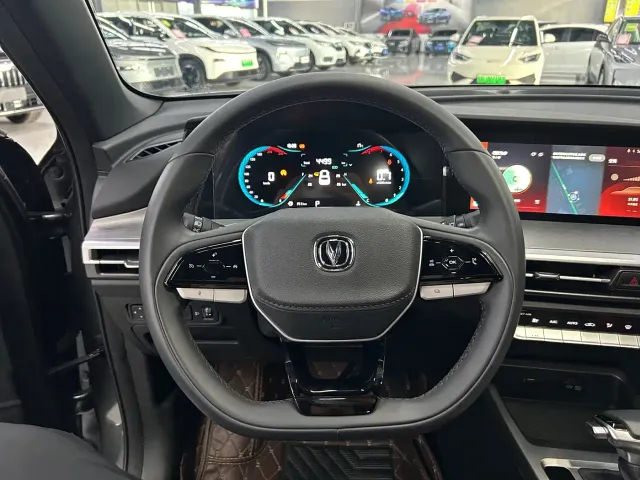 Changan CS35 Plus — Фото автомобиля 10