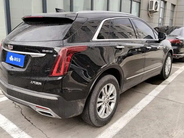 Cadillac XT5 — Фото автомобиля 3