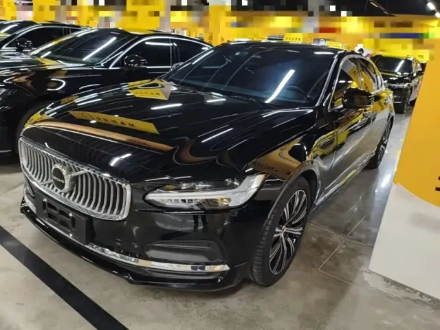 Фотография автомобиля — Volvo S90