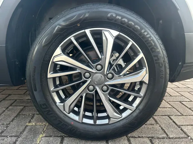 Geely Binyue — Фото автомобиля 21