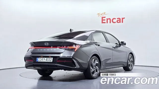 Hyundai Avante CN7 — Фото автомобиля 2
